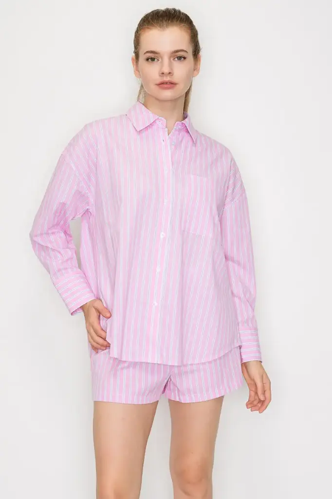 Camisa de Rayas Finas con Cuello Camisero