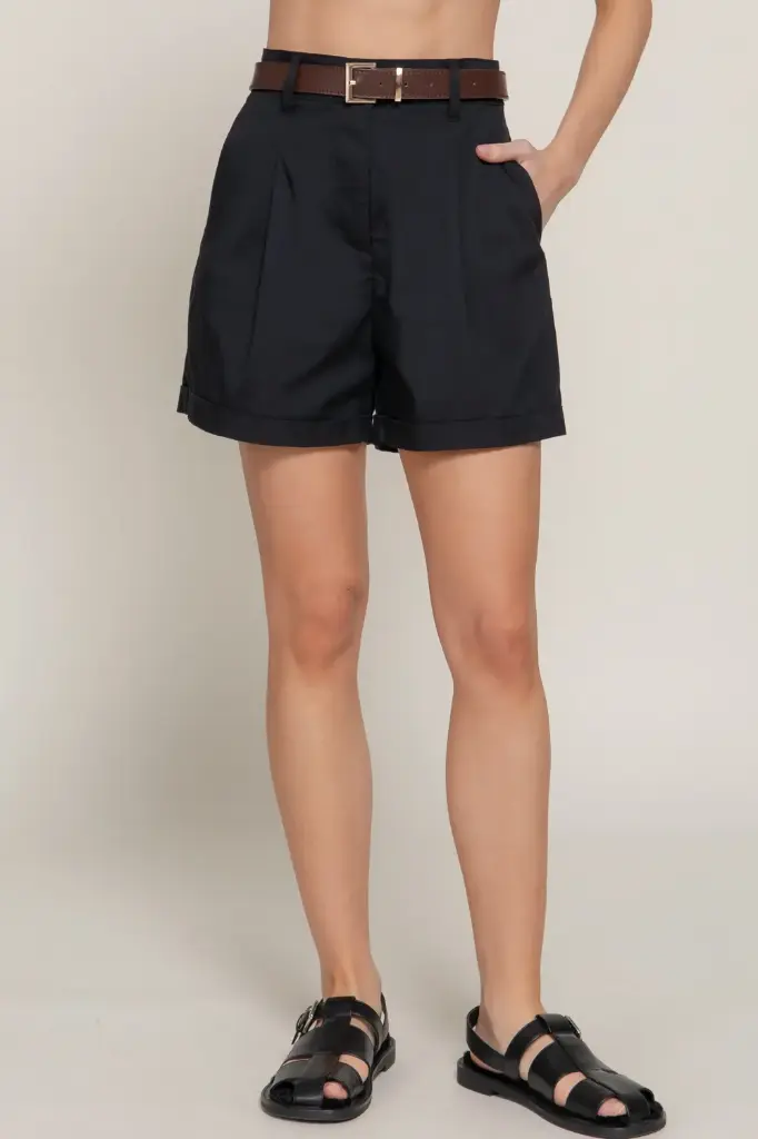 Short de Piel Sintética con Cinturón