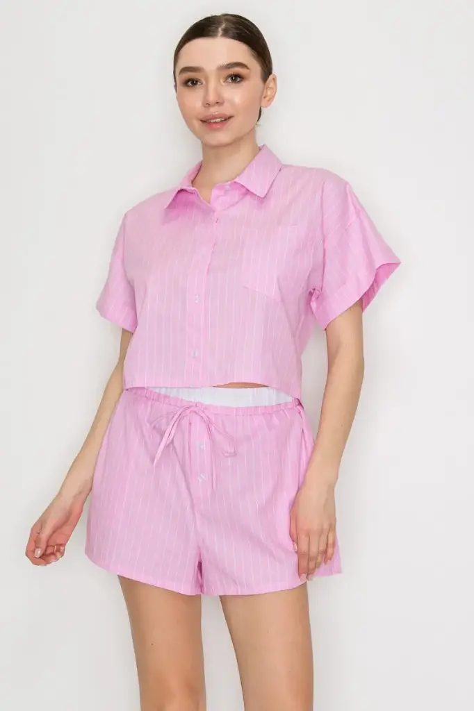 ISET412T Conjunto de Rayas Finas: Camisa Corta