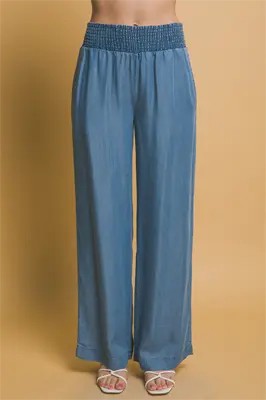 6913PN Wide-leg Pants in a Lightweight Weave