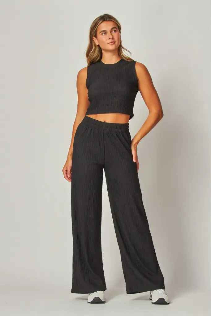 IRIS-1S Crinkled Plisse 2pc Loungewear Set