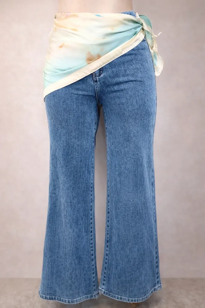 CU1126 Jeans de Pierna Amplia en Lavado Claro