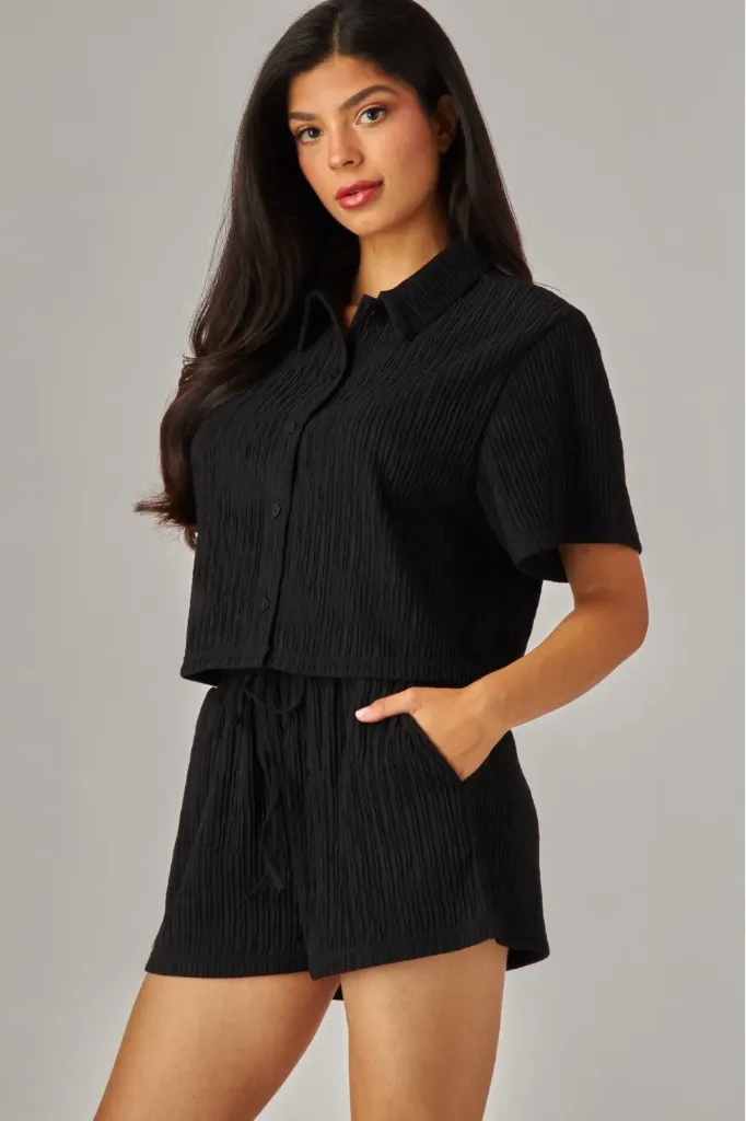 IRIS-16S Conjunto Plisado de Camisa y Short
