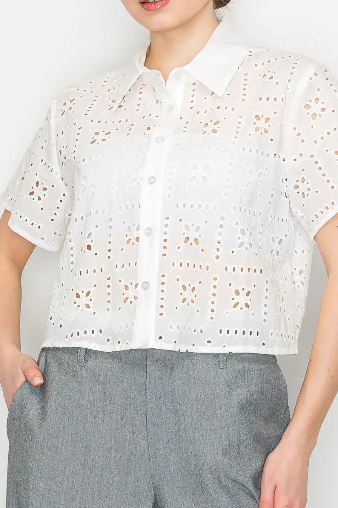 IT93029 Six-Button Eyelet Collared Shirt Top (White, S)