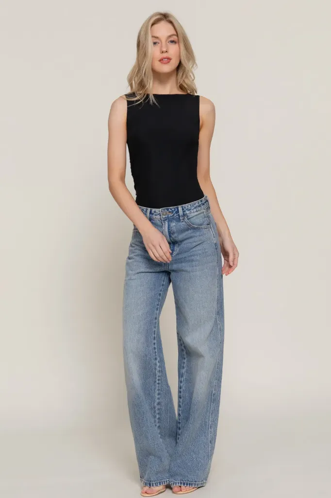 P14261 Top Sin Mangas con Frunce Lateral