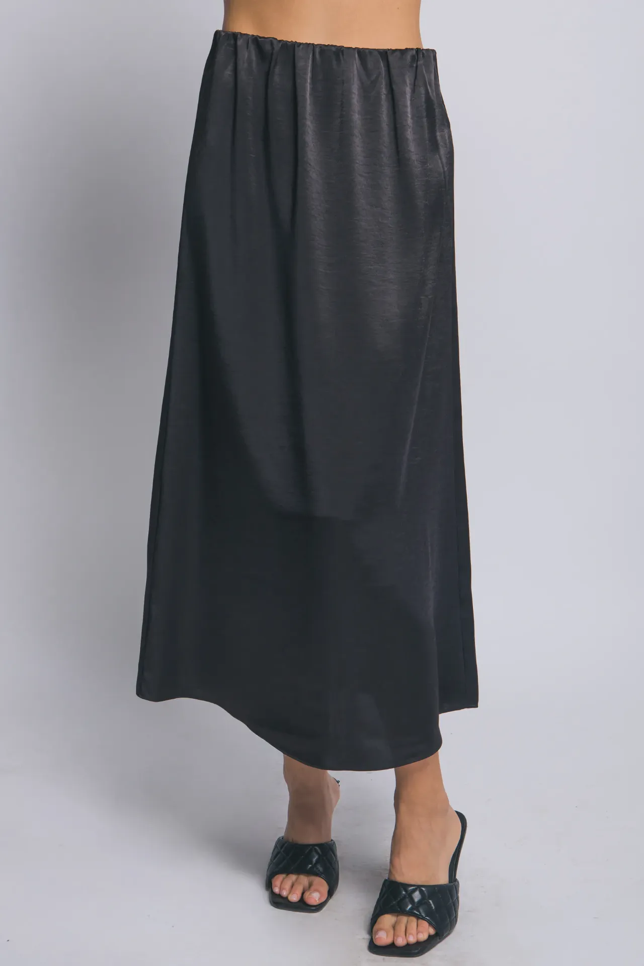 7351SN Falda Midi de Satín con Drapeado Lateral (Black, S)