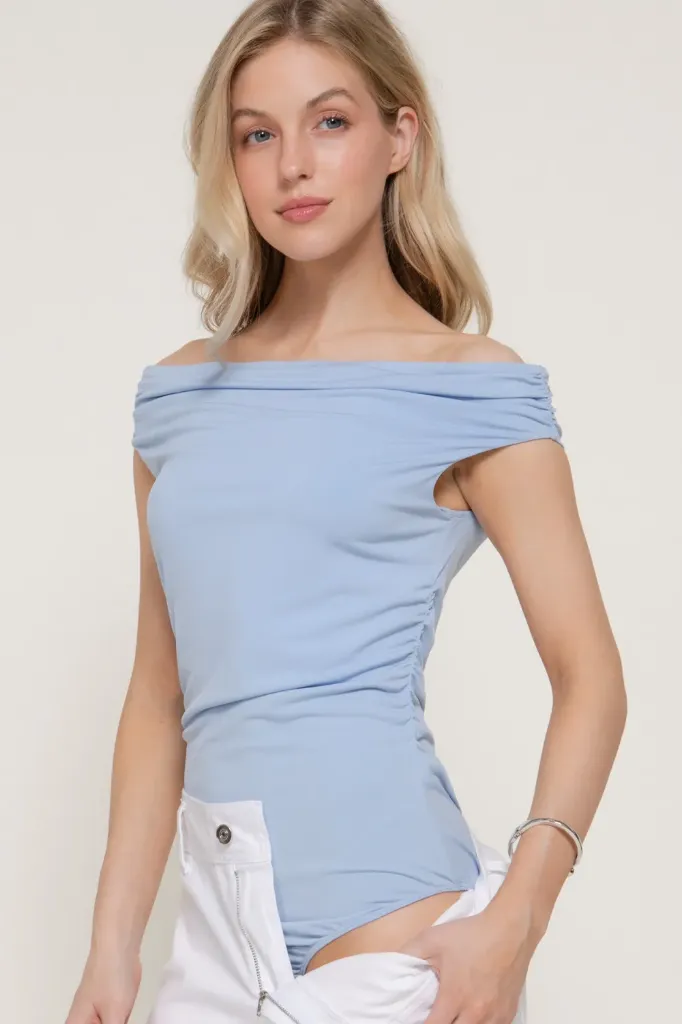 P15167 OFF THE SHOULDER SHIRRING KNIT BODYSUIT (S)