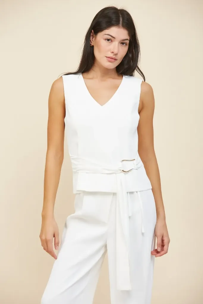CT8217 Sleeveless V-neck Buckle Belted Top (S)