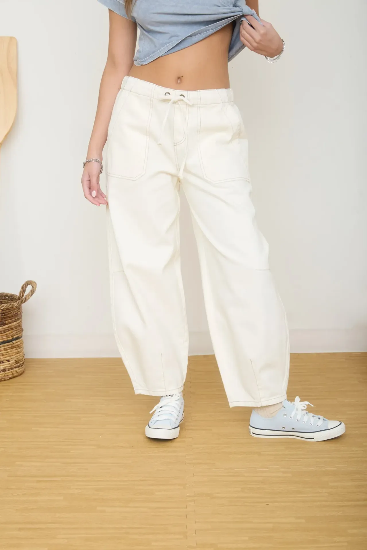 J6SP1004 Pantalón de Pierna Amplia con Cordón